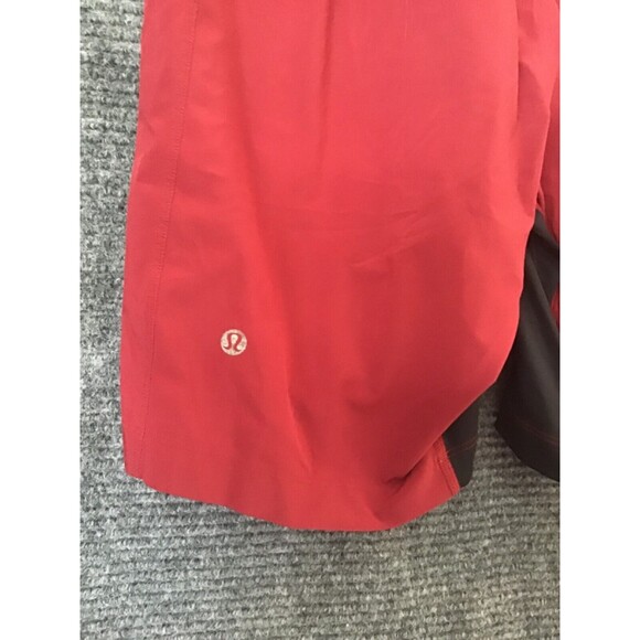 Lululemon T.H.E. Short Luxtreme Liner 9" Men’s Medium Athletic Dark Red & Black - Picture 3 of 5